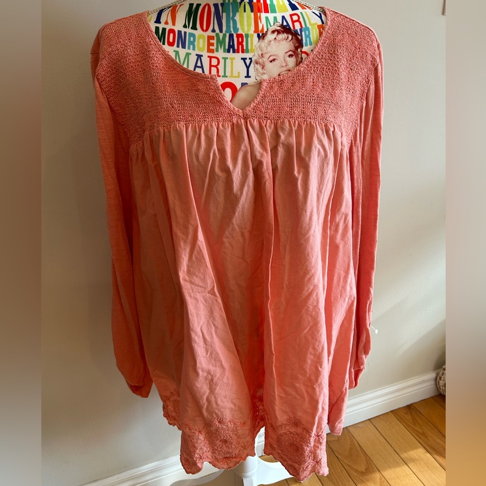 Gloria Vanderbilt Coral Boho Style Top with Embroidered Scalloped Details